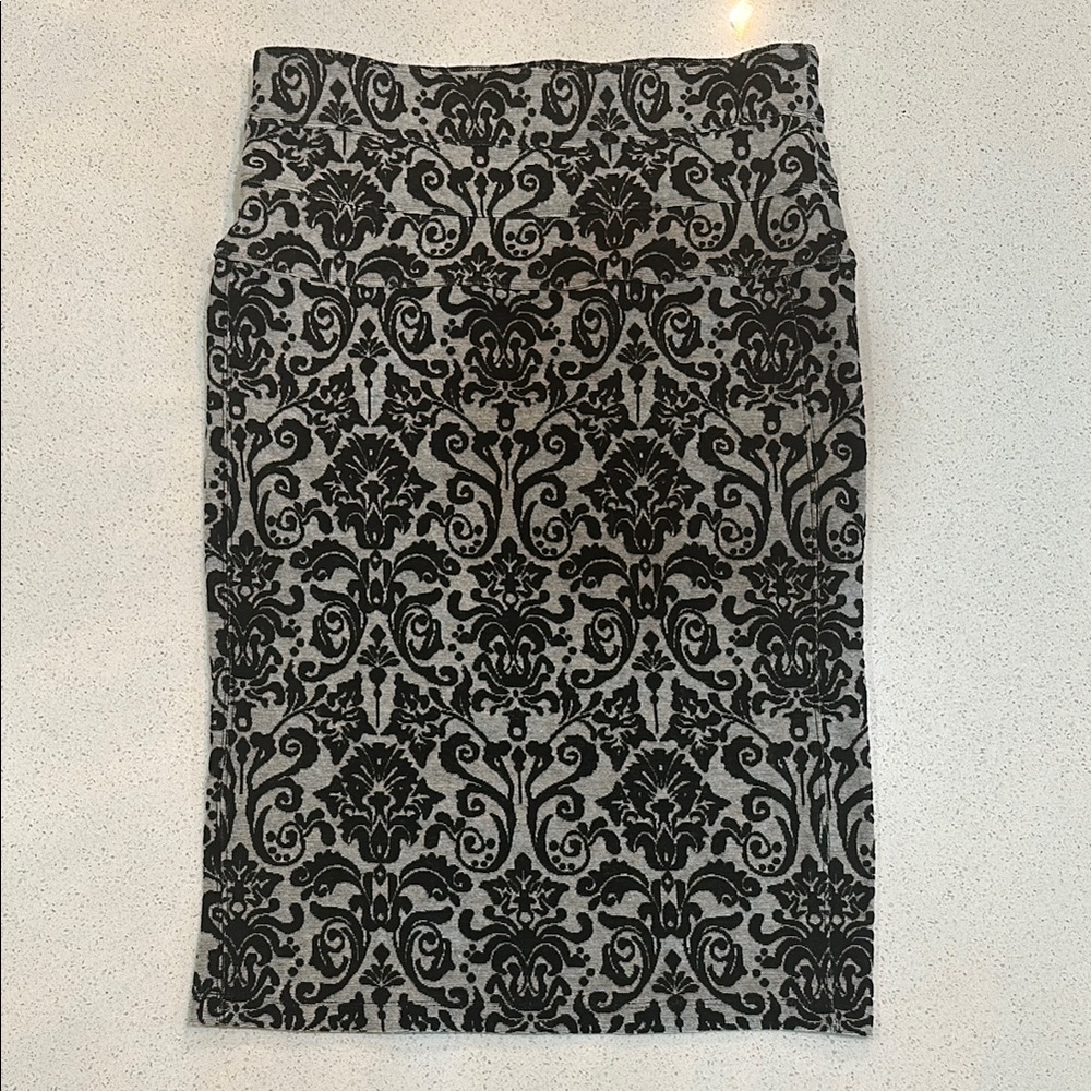 Elegant Damask Black and Gray Patterned Skirt